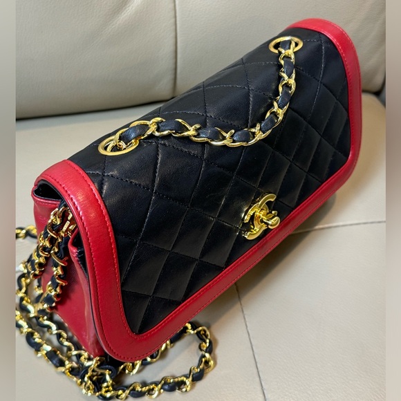 CHANEL Rare Vintage Timeless CC Bicolor single flap bag - Picture 3 of 15